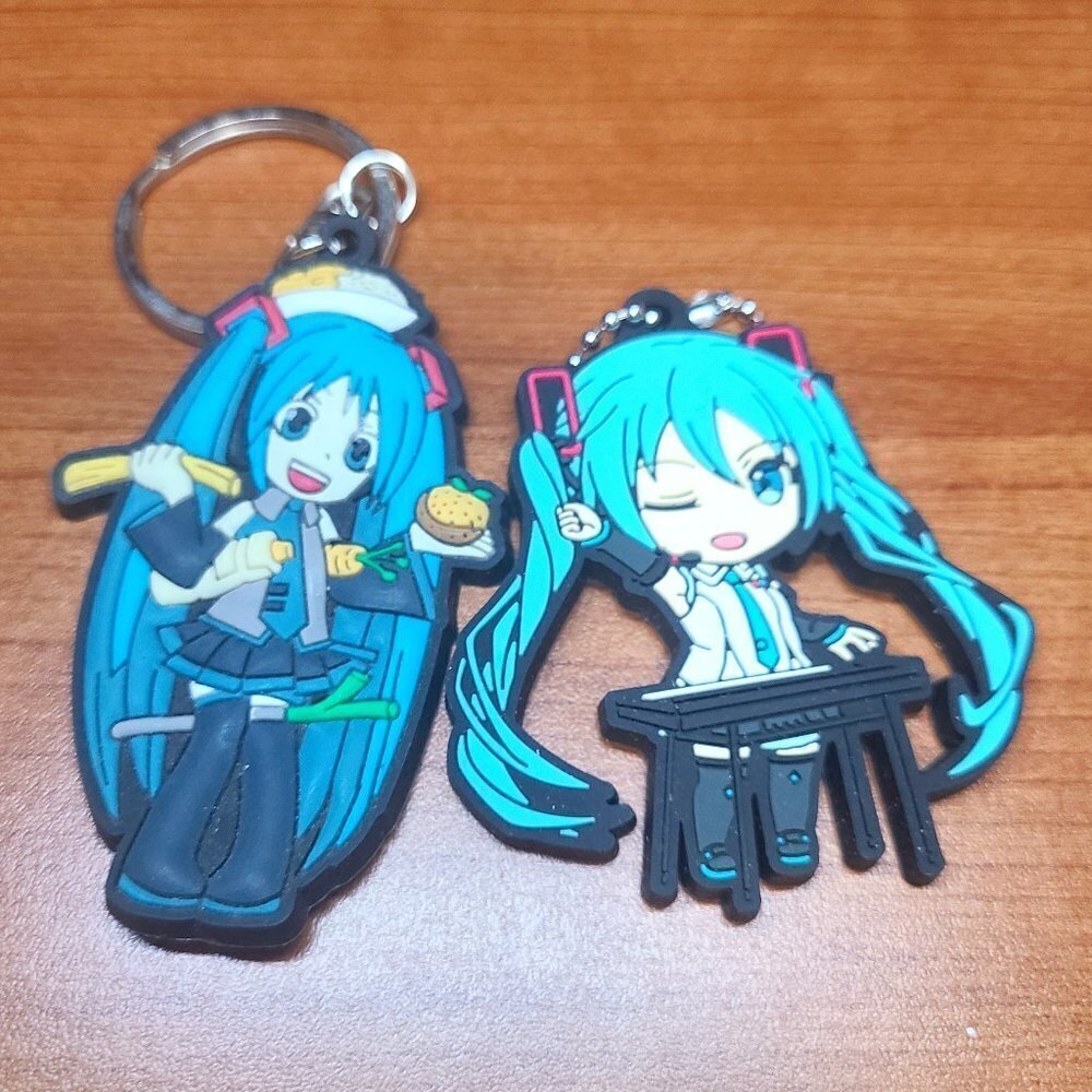 *4 for $30* Vocaloid Rubber Straps - Hatsune Miku